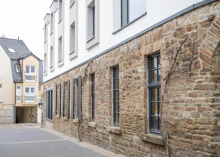Boutiquehotel Burg Adenbach & Alter Weinbau